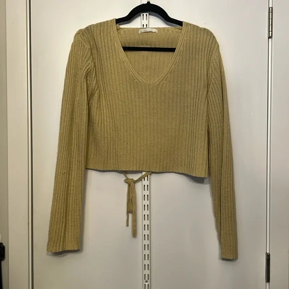 OAK FORT Sweaters Oak Fort Cropped Scoop Neck Sweater With